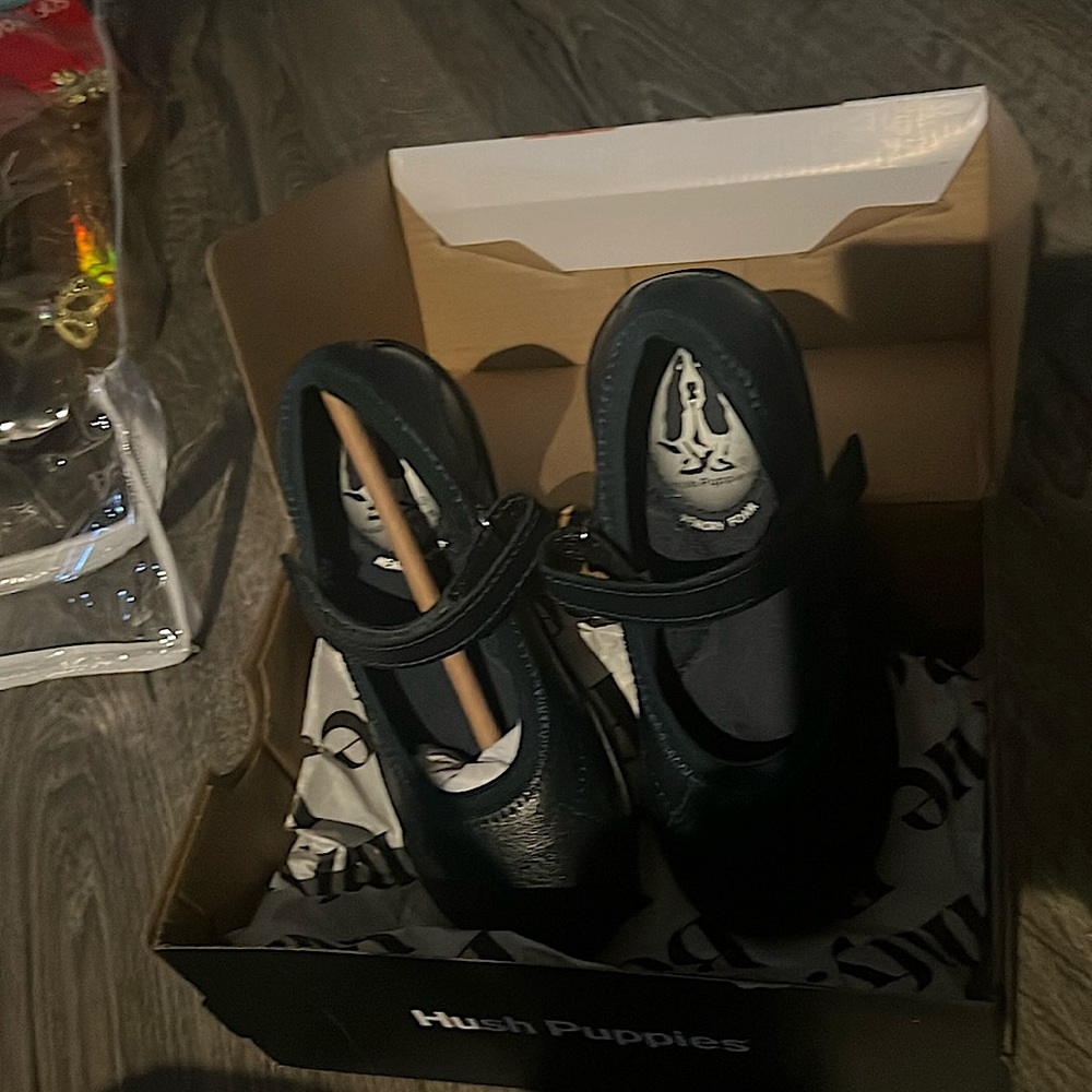 Reese navy hush puppies size 10 1/2 New In Box